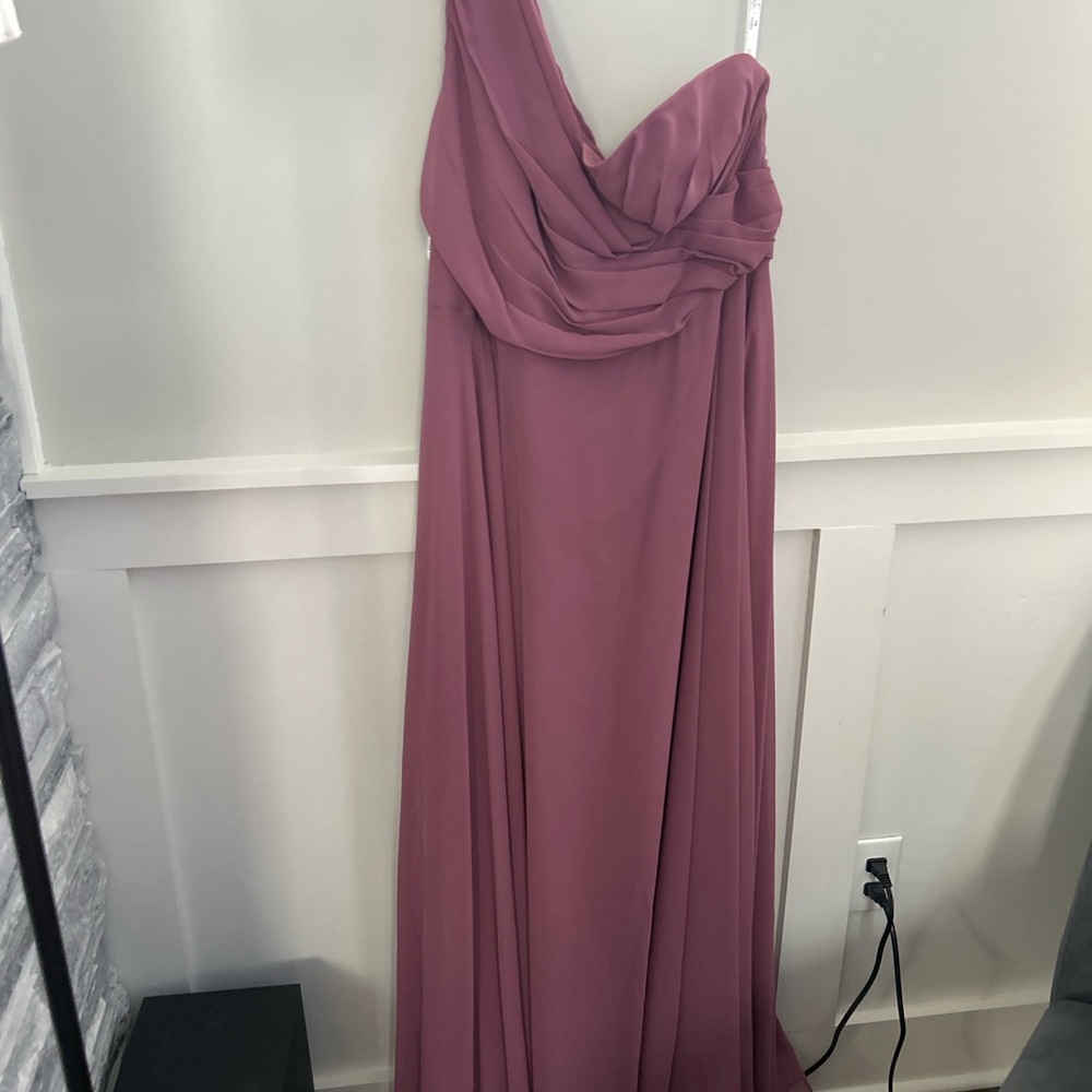 Davids Bridal DB Studio Bridesmaid Dress Sz 16 – Mauve One-Shoulder Chiffon Gown